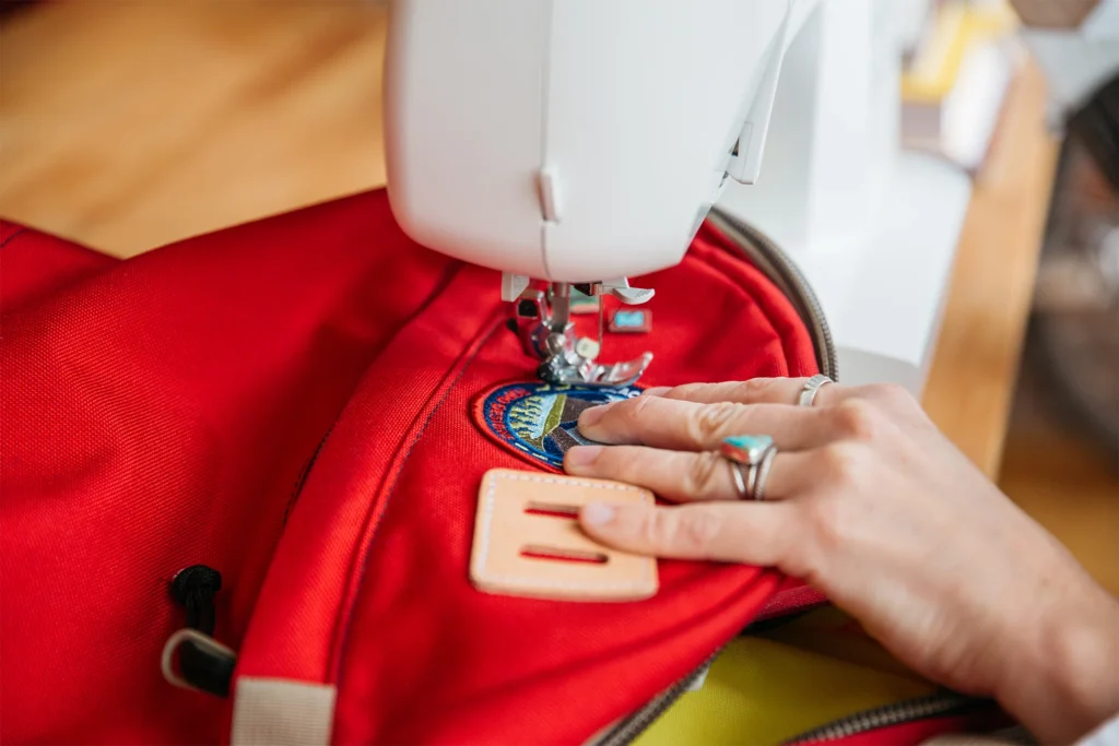 What to Expect From an Acrylic Pin Manufacturer