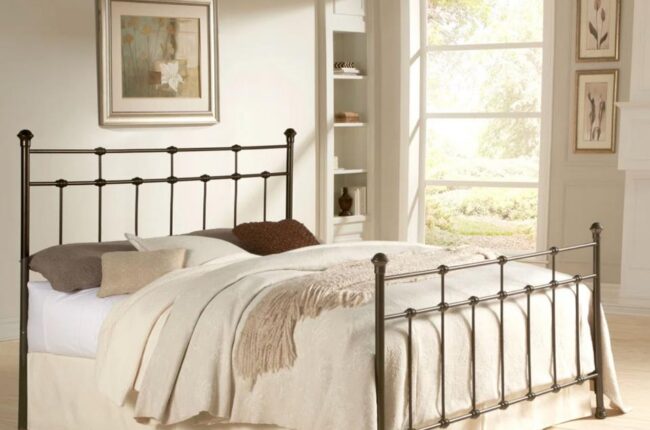 Everything Homeowners Furnishing Their Space Should Know About Queen Metal Bed Frame