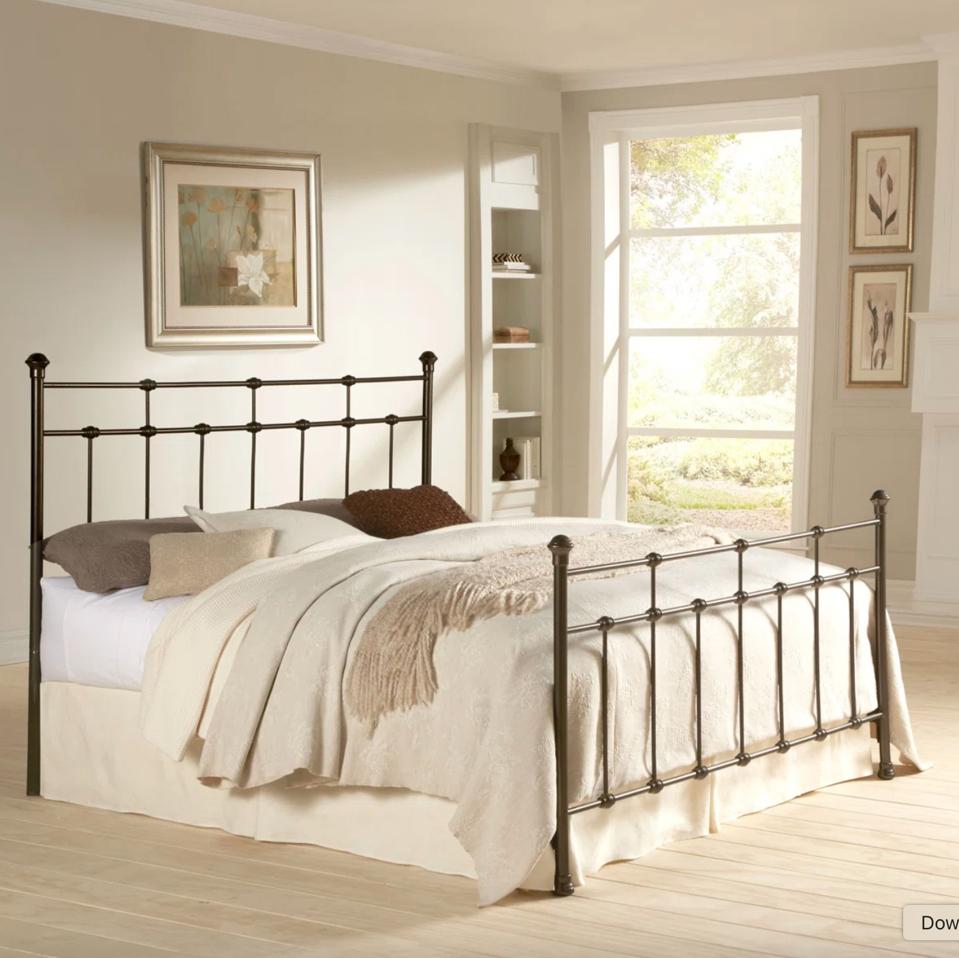Everything Homeowners Furnishing Their Space Should Know About Queen Metal Bed Frame