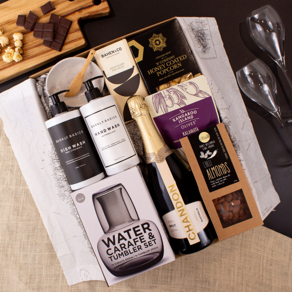 Everything Homeowners Furnishing Their Space Should Know About Luxury Corporate Hampers

