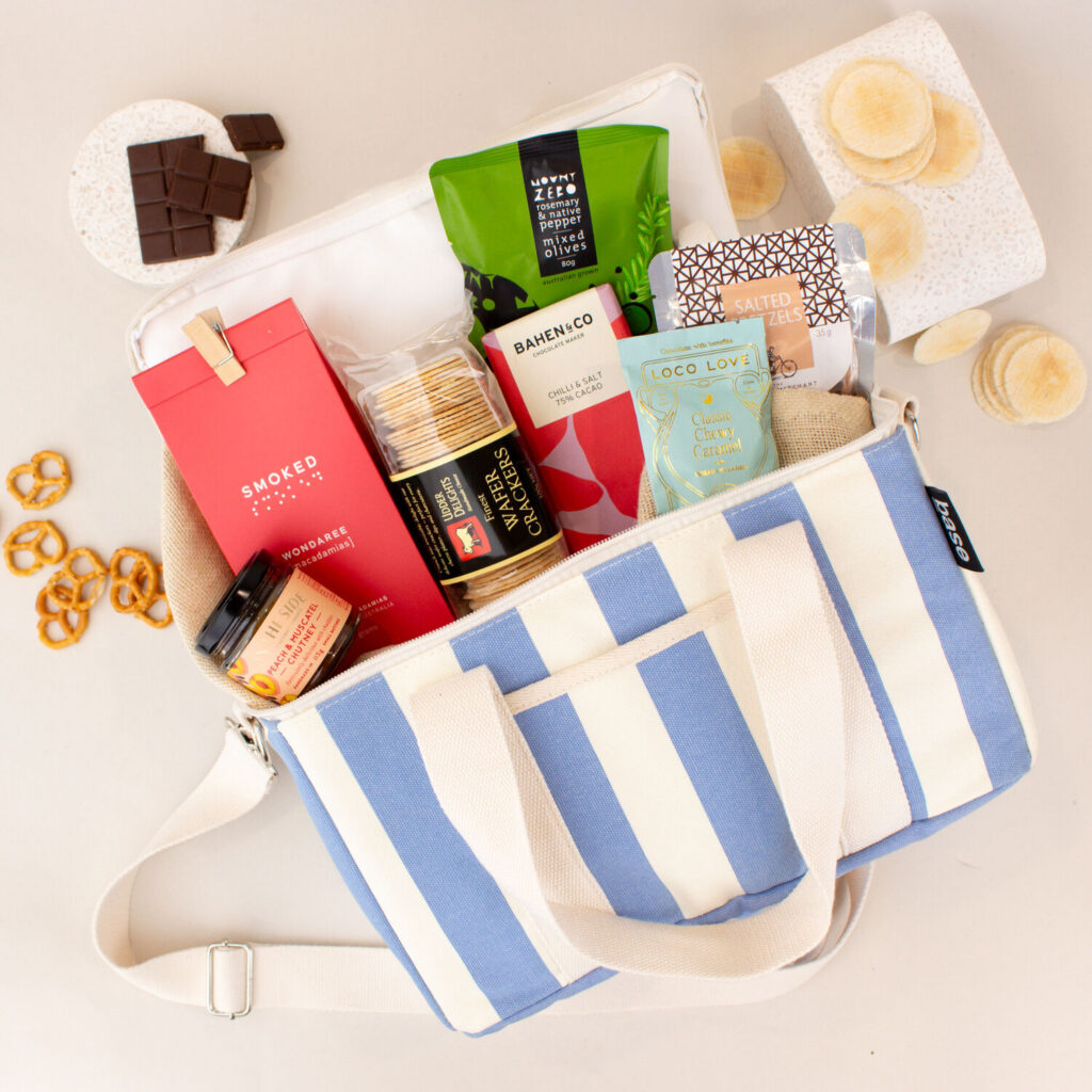 Everything Homeowners Furnishing Their Space Should Know About Luxury Corporate Hampers

