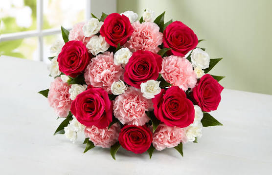 Flowers for Anniversary: Choose a Gift That Reflects Your Relationship