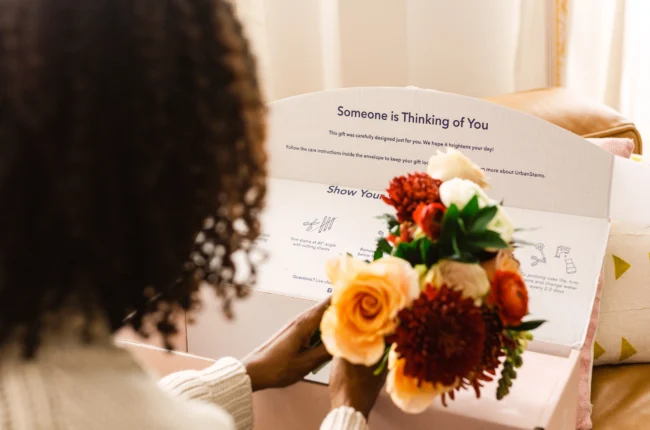 Wedding Anniversary Flowers: Celebrate the Story You Share